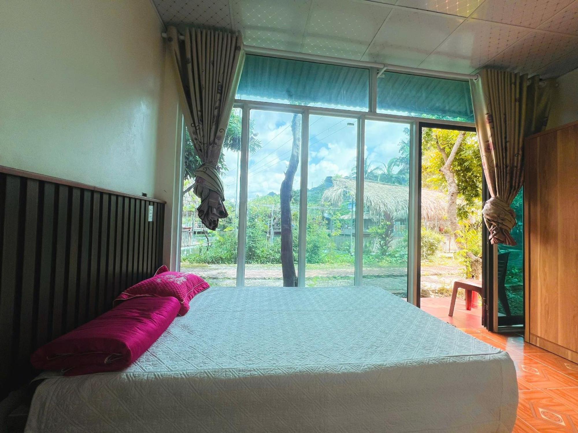 Hung Hue Country house *